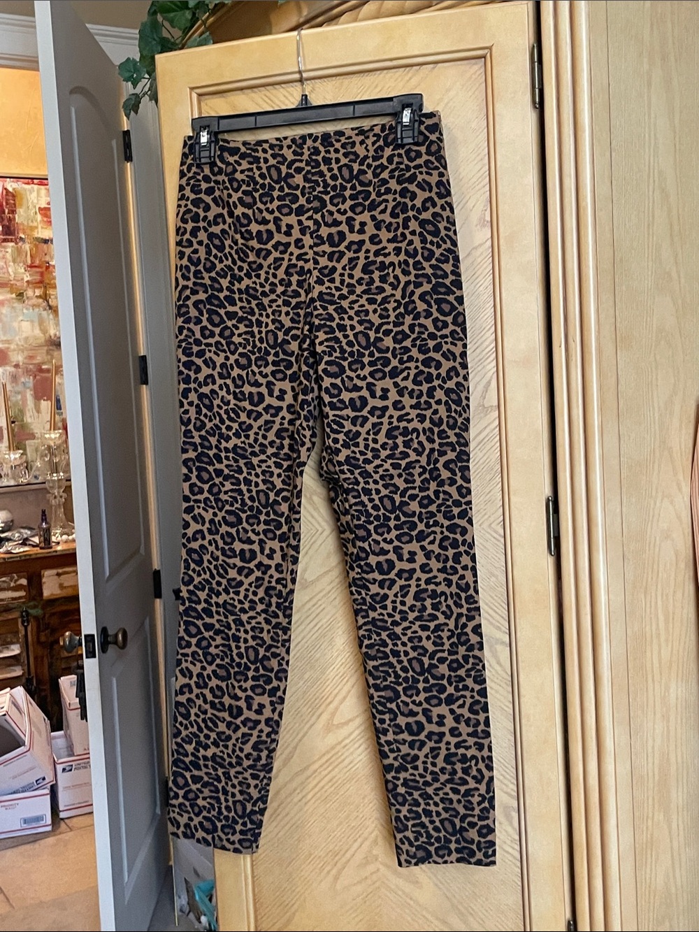 Time and tru leopard stretch pants size 8